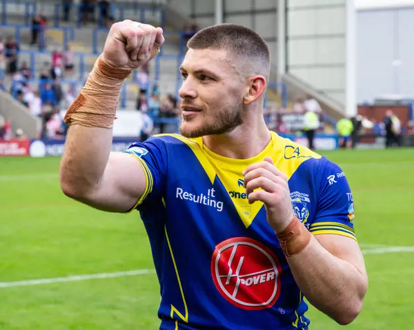 Warrington Wolves 'dan Danny Walker, 7 Eylül 2024' te Warrington, İngiltere 'deki Halliwell Jones Stadyumu' nda oynanan 25.