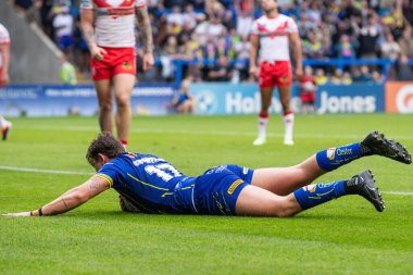 Warrington Wolves 'tan Jordan Crowther, 7 Eylül 2024' te Warrington, Warrington 'da oynanan Betfred Süper Lig 25. Raundda St.Helens' e karşı oynadığı maçta 10-2 'lik skoru deniyor.