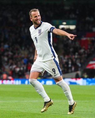 İngiltere 'den Harry Kane, 10 Eylül 2024' te Wembley Stadyumu 'nda oynanan UEFA Uluslar Ligi - B Grubu 2.