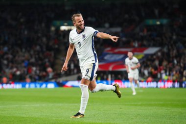 İngiltere 'den Harry Kane, 10 Eylül 2024' te Wembley Stadyumu 'nda oynanan UEFA Uluslar Ligi - B Grubu 2.