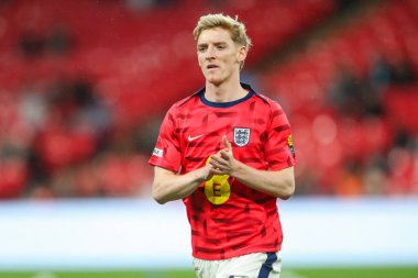 Maç öncesi ısınma öncesinde İngiltere 'den Anthony Gordon UEFA Uluslar Ligi - B Grubu 2 İngiltere-Finlandiya maçı Wembley Stadyumu, Londra, Birleşik Krallık, 10 Eylül 2024