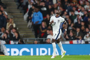 İngiltere 'den Bukayo Saka, 10 Eylül 2024' te Wembley Stadyumu 'nda oynanan UEFA Uluslar Ligi - B Grubu 2.