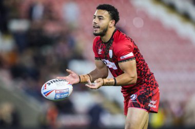 Leigh Leoparları 'ndan Darnell McIntosh 13 Eylül 2024' te Leigh Spor Köyü, Birleşik Krallık 'ta oynanan Betfred Süper Lig 26. Raundda Leigh Leopards' a karşı Hull KR maçının öncesinde ısınma turunda