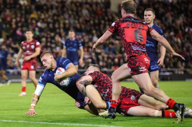 Hull KR 'dan Mikey Lewis 13 Eylül 2024' te Leigh Spor Köyü 'nde oynanan Betfred Süper Lig 26. Raundda Leigh Leopards' a karşı Hull KR maçında skoru 0-8 yaptı.