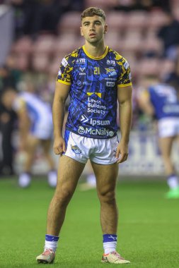 Leeds Rhinos takımından Jack Sinfield, 13 Eylül 2024 'te İngiltere' nin Wigan şehrindeki The Brick Community Stadyumu 'nda oynanan Betfred Süper Lig 26. Raundunda oynanan Wigan Warriors - Leeds Rhinos maçında ısındı.