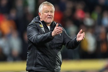 Sheffield United teknik direktörü 13 Eylül 2024 'te İngiltere' nin Hull Stadyumu 'nda Hull City - Sheffield United maçında teknik alanda tepki gösterdi.