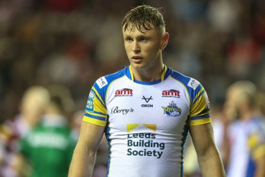 Leeds Rhinos takımından Harry Newman, 26. Betfred Süper Lig karşılaşmasında Wigan Warriors, Leeds Gergedan 'a karşı, The Brick Community Stadyumu, Wigan, İngiltere, 13 Eylül 2024