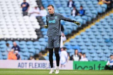 Burnley 'li Etienne Green, 14 Eylül 2024' te Leeds United ile Burnley arasında oynanan Sky Bet Şampiyonası karşılaşması öncesinde ısınıyor.