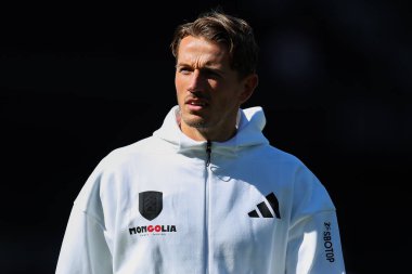 Fulham 'dan Sander Berge, Premier League maçından önce Craven Cottage' a vardı. Fulham - West Ham United maçı 14 Eylül 2024 'te Craven Cottage, Londra' da başladı.