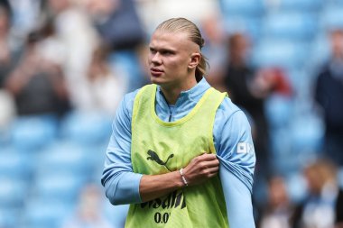 Manchester City 'den Erling Haaland Premier League maçında ısınma turunda Manchester City, Etihad Stadyumu' nda Brentford 'a karşı 14 Eylül 2024