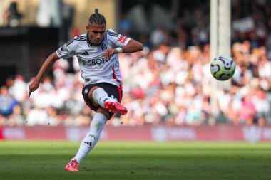 Fulham takımından Andreas Pereira 14 Eylül 2024 'te Craven Cottage, Londra' da oynanan Premier League maçında serbest atış yaptı.