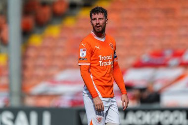 Blackpool takımından James Husband, Blackpool - Exeter City maçında 14 Eylül 2024 'te Bloomfield Road, Blackpool' da karşılaştı.