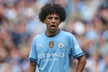 Manchester City 'den Rico Lewis Premier League maçı sırasında Manchester City ile Brentford arasında Etihad Stadyumu, Manchester, İngiltere, 14 Eylül 2024