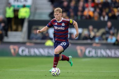 Lewis Hall of Newcastle United Premier League maçında Wolverhampton Wanderers, Newcastle United 'a karşı Molineux, Wolverhampton, İngiltere, 15 Eylül 2024