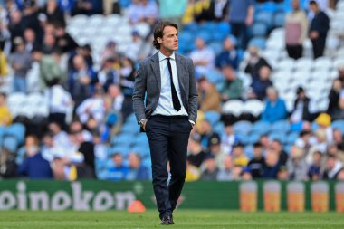 Scott Parker 'ın antrenörü Burnley, 14 Eylül 2024' te Leeds Road, Leeds, İngiltere 'de oynanan Sky Bet Şampiyonası karşılaşması öncesinde ısınma maçında sahada.