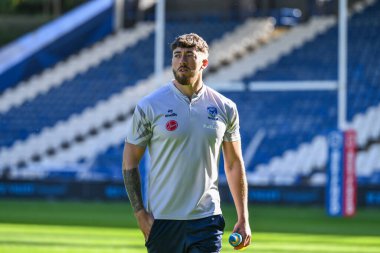 Warrington Wolves takımından Matty Ashton, Betfred Süper Lig 26. Raundda John Smith Stadyumu 'nda Huddersfield Giants' a karşı Warrington Wolves maçında 14 Eylül 2024 'te ilk sırayı aldı.