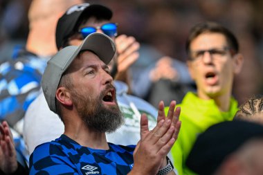 Derby County taraftarı Gökyüzü İddia Şampiyonası maçında Derby County, Cardiff City 'ye karşı Pride Park Stadyumu, Derby, İngiltere, 14 Eylül 2024