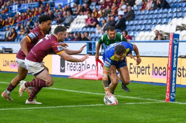 Warrington Wolves 'tan Matty Ashton Betfred Süper Lig 26. Raundda John Smith' in Stadyumu 'nda Huddersfield Giants' a karşı Warrington Wolves maçına gidiyor.