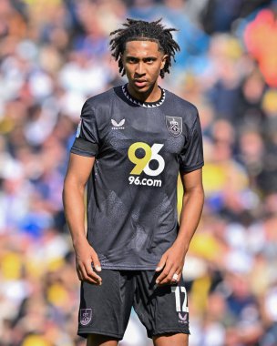 Burnley 'den Bashir Humphreys Gökyüzü İddia Şampiyonası maçında Leeds United' a karşı Burnley, Elland Road, Leeds, İngiltere, 14 Eylül 2024