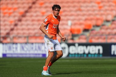 Blackpool takımından Kyle Joseph, Blackpool - Exeter City maçı sırasında Bloomfield Road, Blackpool, İngiltere 'de 14 Eylül 2024