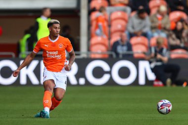 Blackpool 'dan Jordan Lawrence-Gabriel, 14 Eylül 2024' te Bloomfield Road, Blackpool 'da oynanan Blackpool - Exeter City maçında pas verdi.