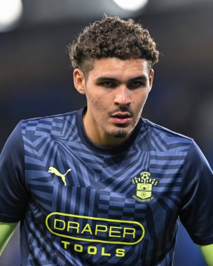 Southampton 'dan Adli Mohamed, 17 Eylül 2024 tarihinde Goodison Park, Liverpool' da oynanan Everton-Southampton Carabao Kupası karşılaşması öncesinde ısınıyor.