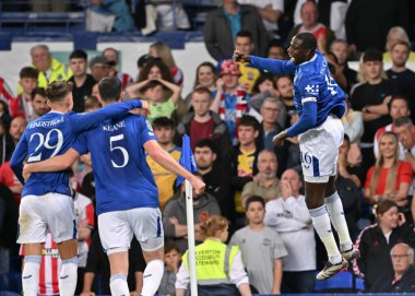Everton 'dan Abdoulaye Doucour, 17 Eylül 2024' te Goodison Park, Liverpool, İngiltere 'de oynanan Carabao Kupası maçı sırasında Everton' a karşı Everton maçında 1-0 kazanma hedefini kutluyor.