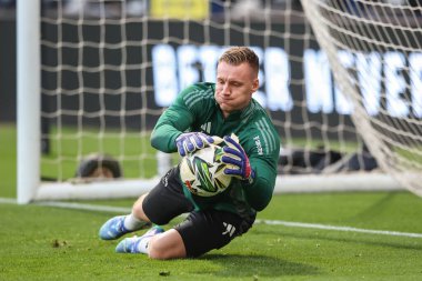 Fulham 'dan Bernd Leno Carabao Kupası maçında ısınma turunda Preston North End Fulham' a karşı Deepdale, Preston, Birleşik Krallık, 17 Eylül 2024