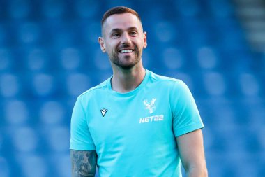 Kristal Saray 'dan Remi Matthews, 17 Eylül 2024' te Londra 'daki Kiyan Prince Vakfı Stadyumu' nda oynanan Carabao Kupası maçı öncesinde Matrade Loftus Road Stadyumu 'na geldi.