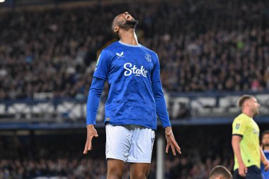 Everton oyuncusu Beto, 17 Eylül 2024 'te Goodison Park, Liverpool, İngiltere' de oynanan Everton ile Southampton arasındaki Carabao Kupası maçında gol atma şansını kaçırmasına tepki gösterdi.