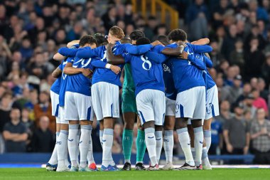 Everton, 17 Eylül 2024 'te Goodison Park, Liverpool, İngiltere' de oynanan Everton-Southampton Carabao Kupası karşılaşması öncesinde bir araya geldi.
