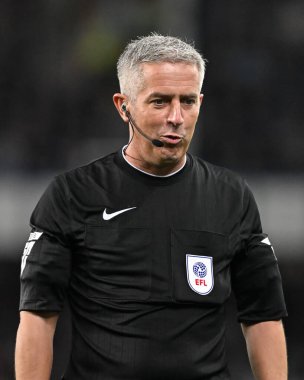 Hakem Darren Bond Carabao Kupası maçı sırasında Everton, Southampton 'a karşı Goodison Park, Liverpool, İngiltere, 17 Eylül 2024