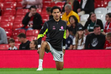 Barnsley 'den Jon Russell, 17 Eylül 2024' te Old Trafford, Manchester, Birleşik Krallık 'ta oynanan Carabao Kupası 3. tur karşılaşması öncesinde oynanan maç öncesi ısınma maçında...