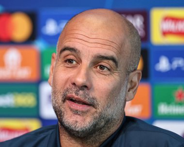 Manchester City 'nin Pep Guardiola teknik direktörü UEFA Şampiyonlar Ligi Manchester City - Inter Milan Basın Konferansı sırasında 17 Eylül 2024' te Etihad Stadyumu 'nda yaptığı basın toplantısında konuşma yaptı.