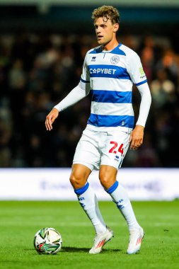 Queens Park Rangers takımından Nicolas Madsen, 17 Eylül 2024 'te Londra' daki Kiyan Prince Vakfı Stadyumu 'nda oynanan Queens Park Rangers - Crystal Palace maçında görev başında.