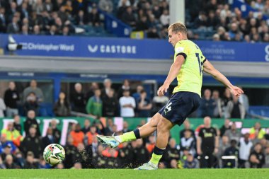 Southampton 'dan James Bree, 17 Eylül 2024' te Goodison Park, Liverpool, İngiltere 'de oynanan Everton-Southampton maçında penaltı atışında penaltısını aldı.