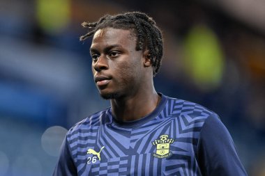 Southampton 'dan Lesley Ugochukwu, 17 Eylül 2024' te Goodison Park, Liverpool 'da oynanan Carabao Kupası maçı öncesinde ısınıyor.