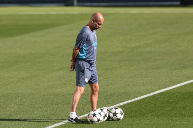 Manchester Şampiyonlar Ligi Manchester City - Inter Milan Basın Konferansı sırasında Manchester City 'nin Pep Guardiola teknik direktörü. Etihad Stadyumu, Manchester, Birleşik Krallık, 17 Eylül 2024