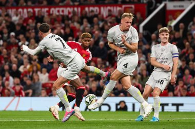 Manchester United takımından Marcus Rashford, 17 Eylül 2024 'te Old Trafford, Manchester, İngiltere' de oynanan 3. Raund Manchester United maçında kalede şut çekti.