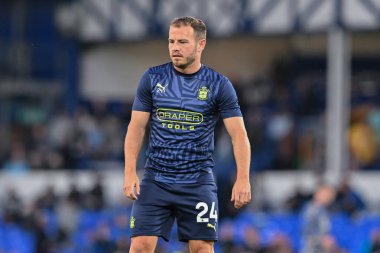 Southampton 'dan Ryan Fraser, 17 Eylül 2024' te Goodison Park, Liverpool 'da oynanan Everton-Southampton Carabao Kupası karşılaşması öncesinde ısınıyor.