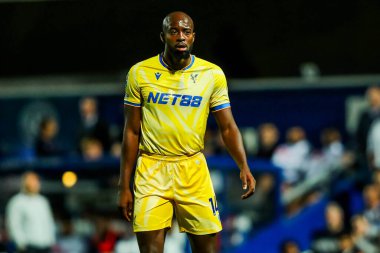 Kristal Saray 'dan Jean-Philippe Mateta, 17 Eylül 2024' te Londra 'daki Kiyan Prince Vakfı Stadyumu' nda oynanan Carabao Kupası maçında Queens Park Rangers - Crystal Palace maçına bakıyor.