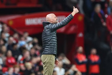Manchester United 'ın 10. Cadılık Müdürü, 17 Eylül 2024' te Manchester United ile Manchester United arasındaki Carabao Kupası 3. Raundda takım talimatlarını veriyor.