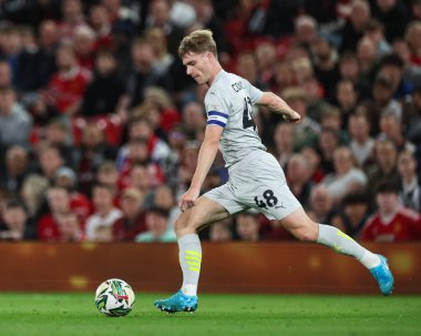 Barnsley 'den Luca Connell, 17 Eylül 2024' te Manchester United ile Old Trafford, Manchester, İngiltere 'de oynanan Carabao Kupası 3. Raundda karşılaşacak.