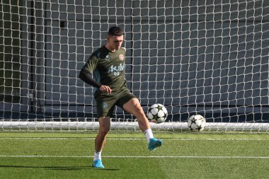 Manchester City ile Inter Milan arasındaki Manchester Şampiyonlar Ligi 'nin 17 Eylül 2024 tarihli Etihad Stadyumu basın toplantısı sırasında Manchester City' den Phil Foden