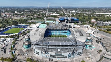 Etihad Stadyumu 'nun hava görüntüsü ve UEFA Şampiyonlar Ligi sahne maçı sırasında yeni tribünün daralması Manchester City - Inter Milan Etihad Stadyumu, Manchester, İngiltere, 18 Eylül 2024