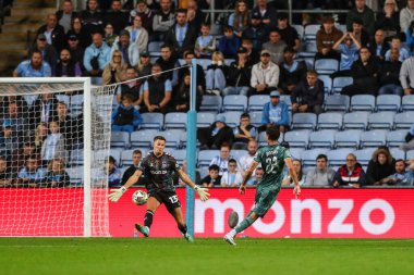 Tottenham Hotspur 'dan Brennan Johnson, Coventry Building Society Arena, Coventry, İngiltere' de oynanan Coventry City-Tottenham Hotspur maçında 1-2 berabere kalma golünü attı.