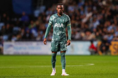 Coventry City, Coventry Building Society Arena, Coventry, İngiltere 'de Tottenham Hotspur' a karşı oynadığı Carabao Kupası karşılaşmasında Tottenham Hotspur 'dan Destiny Udogie