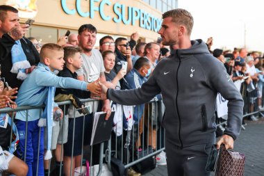 Tottenham Hotspur 'dan Timo Werner, Coventry City' nin Coventry Building Society Arena, Coventry, Birleşik Krallık 'ta Tottenham Hotspur' a karşı oynadığı Carabao Kupası karşılaşması öncesinde geldi.