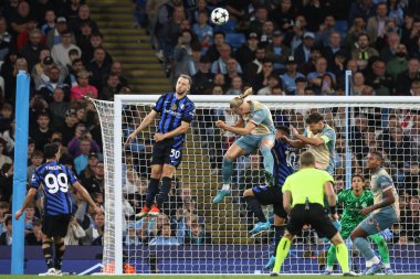 Inter Milan 'dan Carlos Augusto, 18 Eylül 2024 tarihinde Etihad Stadyumu' nda Manchester City ile Inter Milan arasındaki UEFA Şampiyonlar Ligi sahne maçında açık ara önde gidiyor.