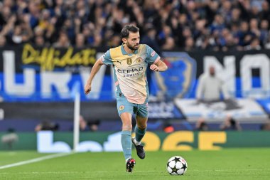 Manchester City 'den Bernardo Silva, 18 Eylül 2024' te Etihad Stadyumu 'nda Manchester City ile Inter Milan arasındaki UEFA Şampiyonlar Ligi sahne maçı sırasında eylemde.